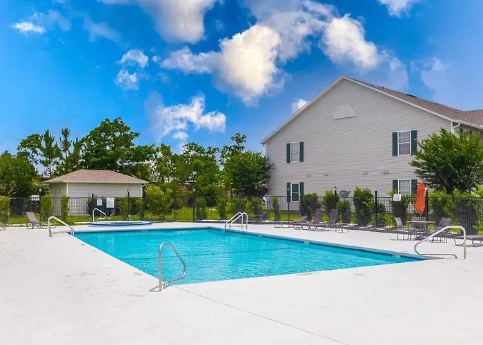Apartment Colony Club C1 *